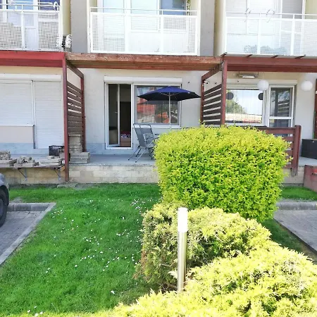 Apartment Lake-side In *