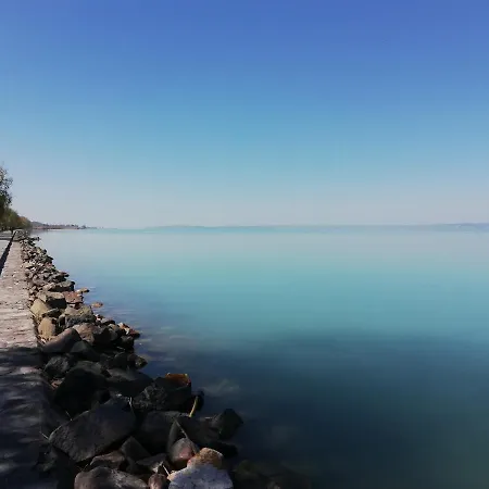 Lake-side In